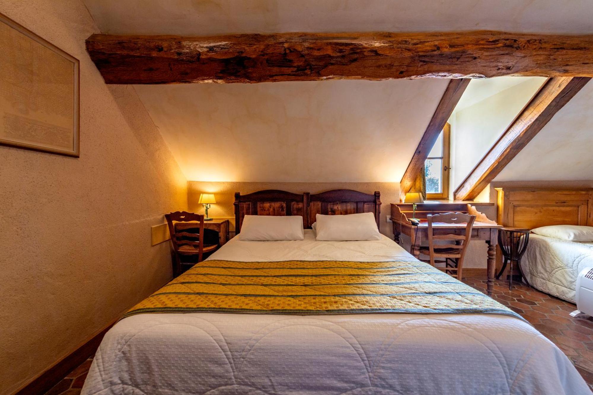 Hotel De La Beursaudiere Nitry Esterno foto