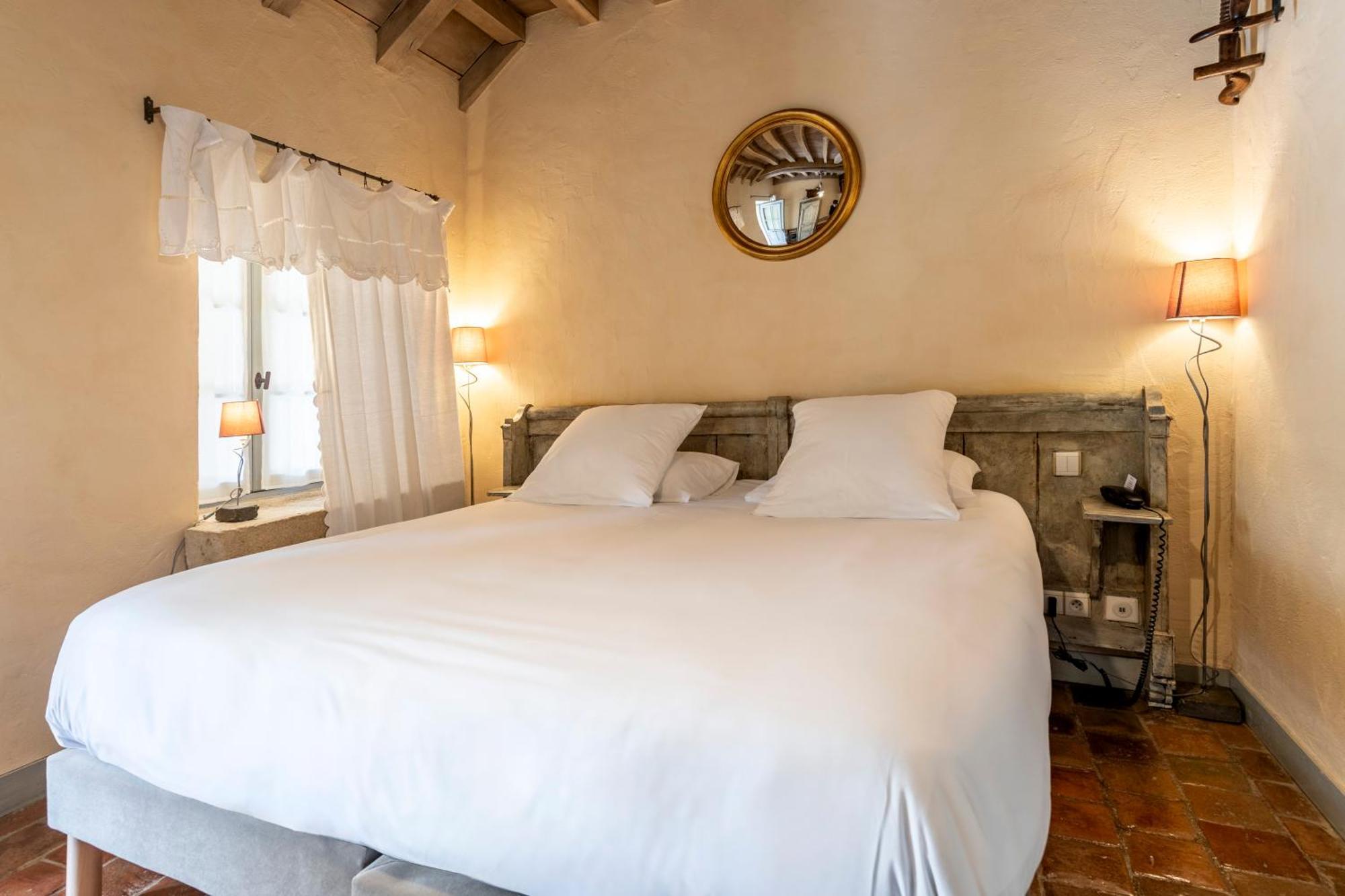 Hotel De La Beursaudiere Nitry Esterno foto